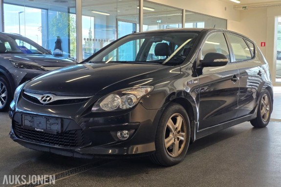2011 HYUNDAI I30 1.6 CRDI HENGERFESTE VINTERHJUL EU TIL 31.03.2028