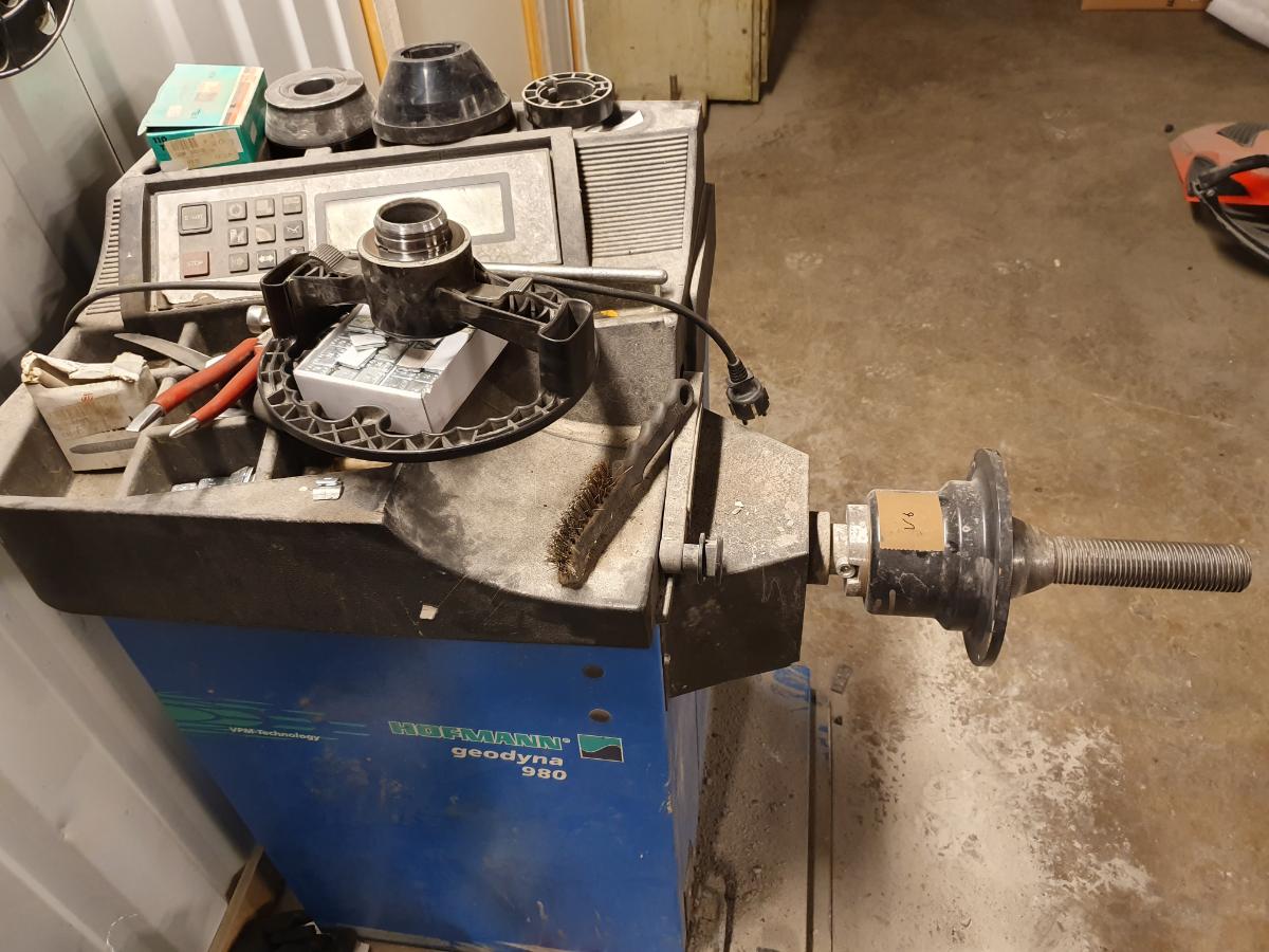 2004 Hofmann Geodyna 980 avbalanseringsmaskin