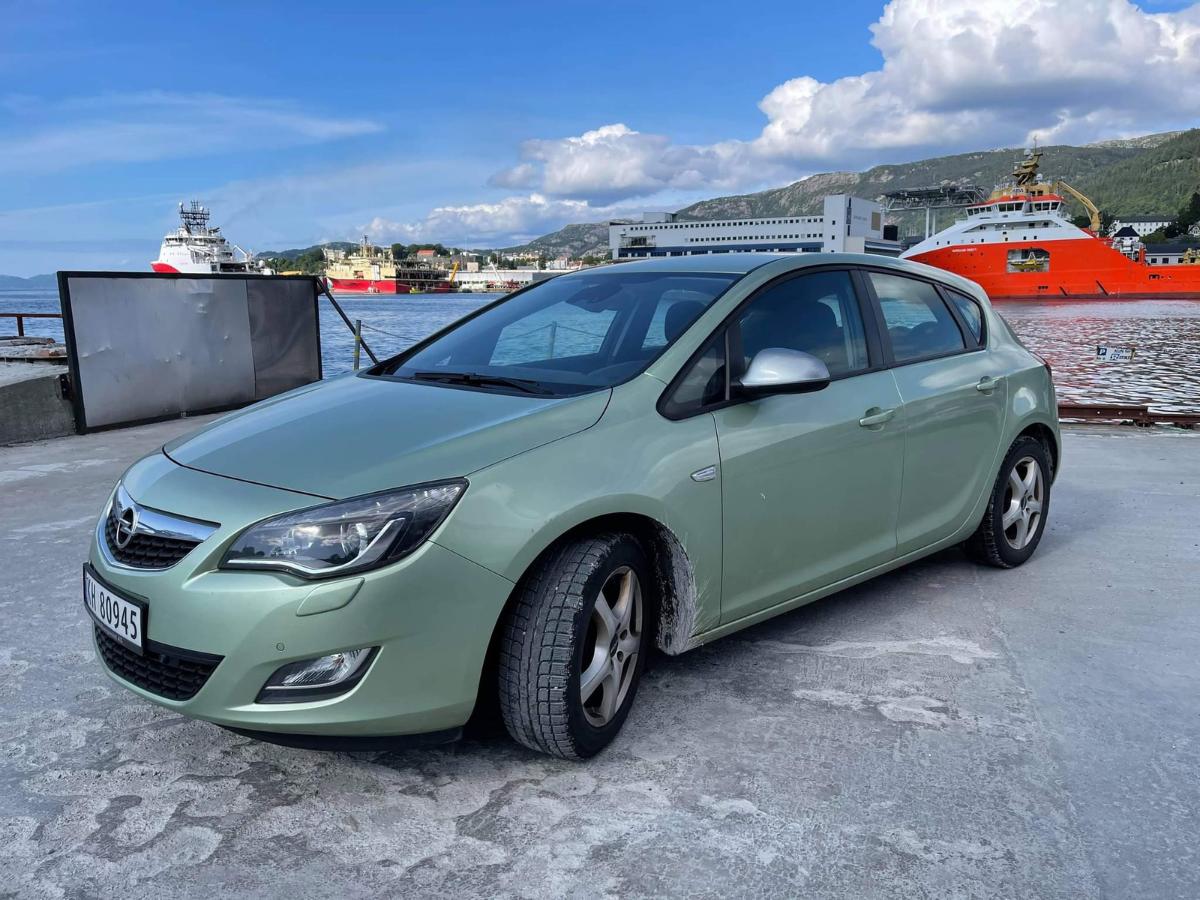 Opel astra j isofix