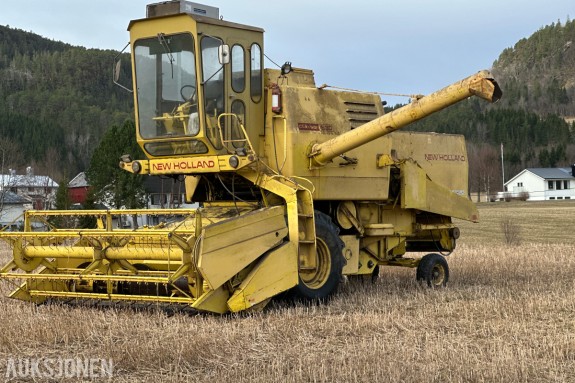 1979 New Holland Clayson 1530 Skurtresker – 11 fot skjærebord / halmkutter
