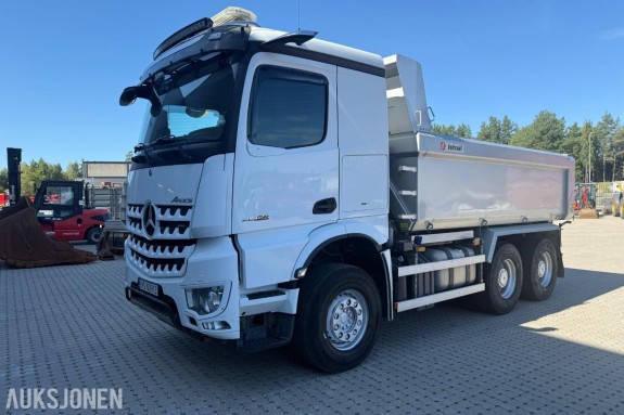2020 Mercedes-Benz Arocs 6x4 tippbil – 578 hk – Euro 6 – gullavtale - Istrail påbygg