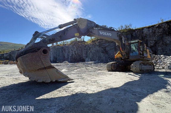 2017 Volvo EC480EL Beltegraver, KM3 HK-feste, 3000 l graveskuffe, sentralsmøring, 11 792 timer - nylig sertifisert