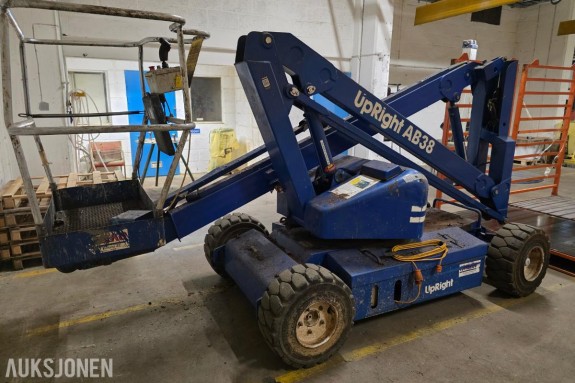 1998 UpRight AB38 bomlift – 11,5 m plattformhøyde – rep.objekt